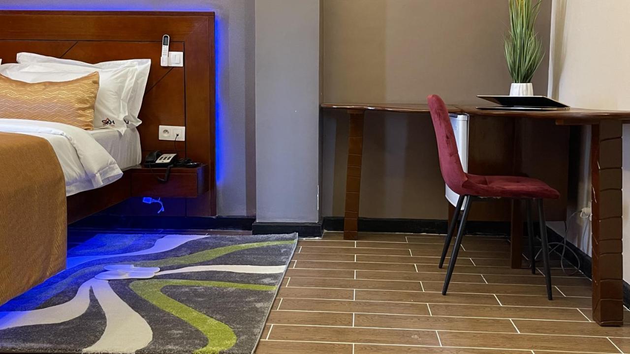Sky Kenako Hotel Kribi Luaran gambar
