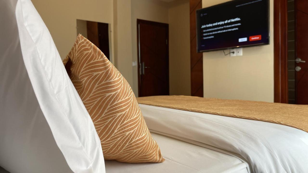 Sky Kenako Hotel Kribi Luaran gambar