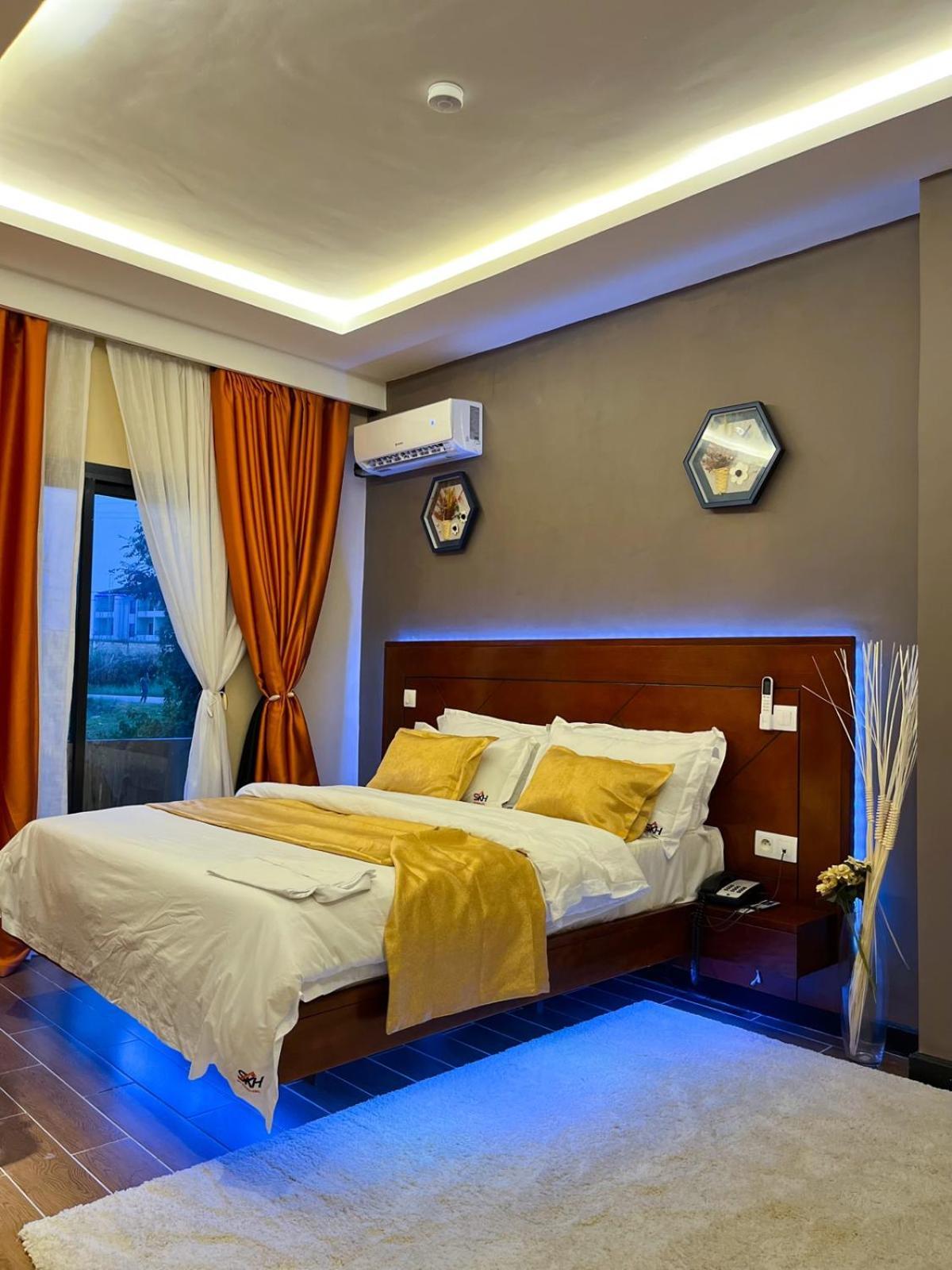 Sky Kenako Hotel Kribi Luaran gambar