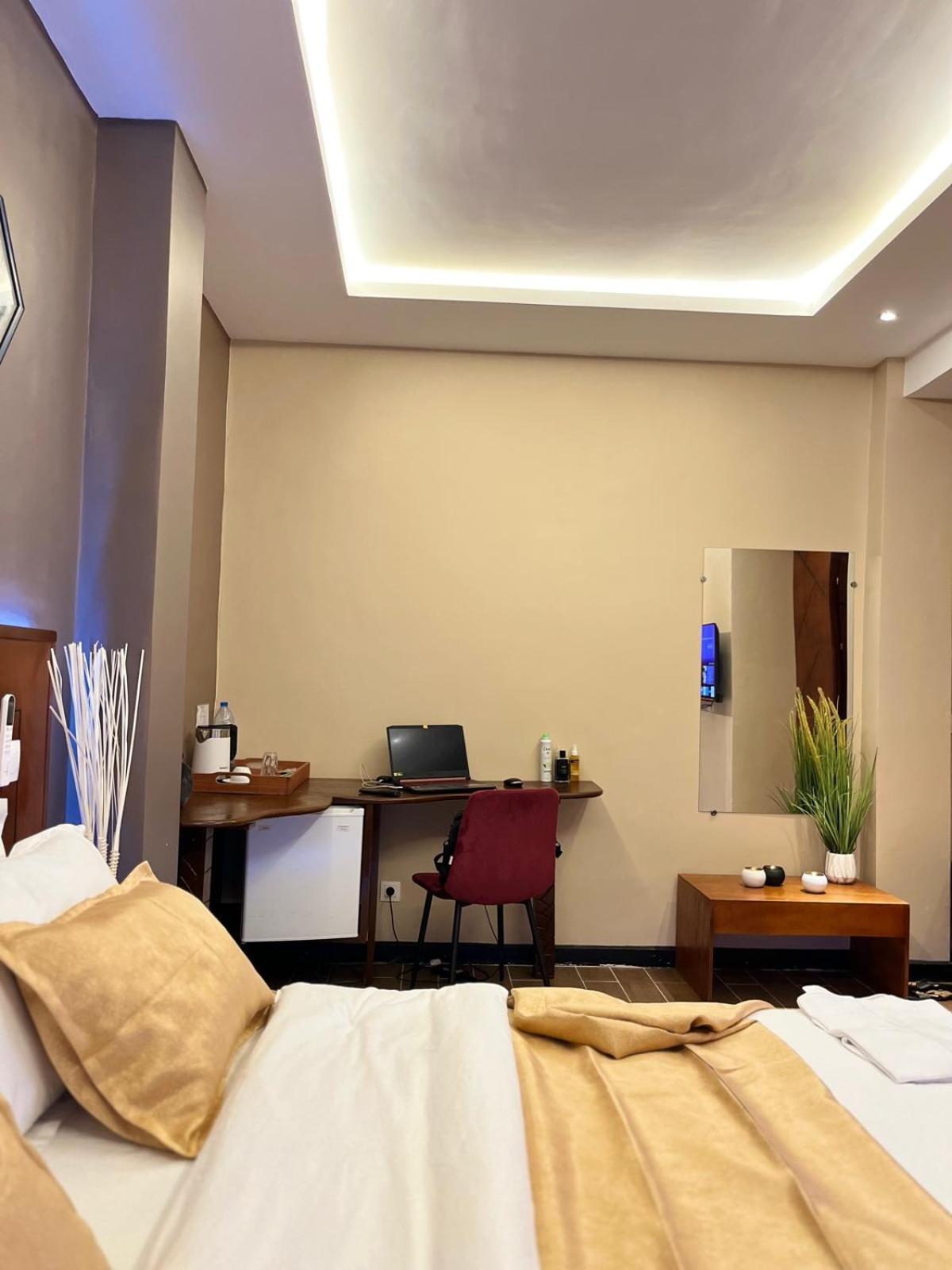 Sky Kenako Hotel Kribi Luaran gambar