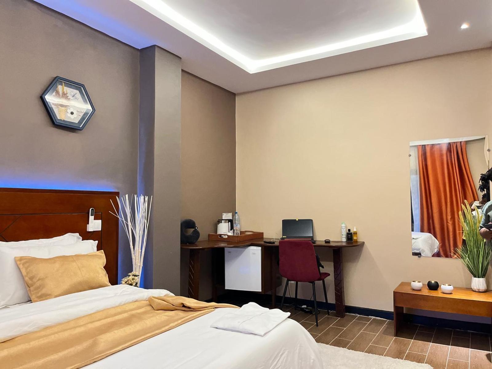 Sky Kenako Hotel Kribi Luaran gambar