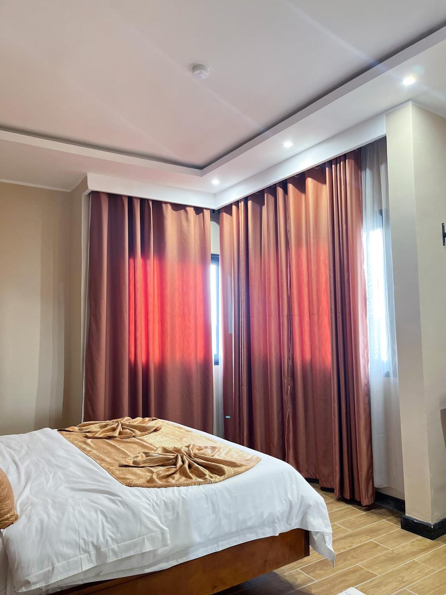 Sky Kenako Hotel Kribi Luaran gambar