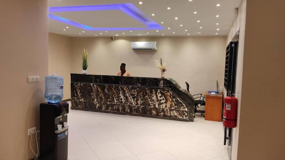 Sky Kenako Hotel Kribi Luaran gambar